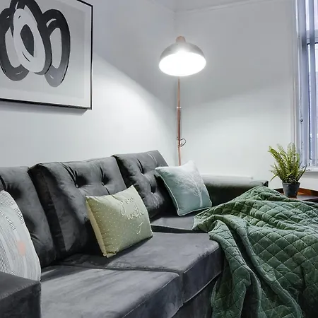 Stylish 2 Bedroom Flat - 15 Minutes To Liverpool City Centre Birkenhead Exterior photo